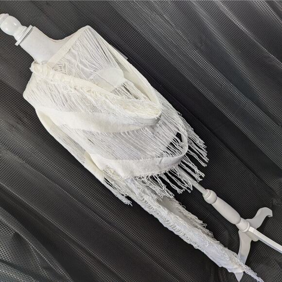 NWT! XPLUS WEAR! UNIQUE WHITE KNIT, X-LONG CONTRAST KNIT, DRAPED SCARF, WRAP! OS - Picture 1 of 9